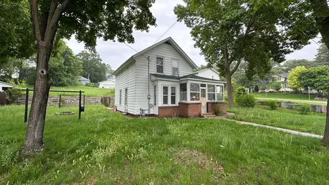 32 3rd Ave S, Sauk Rapids, MN 56379