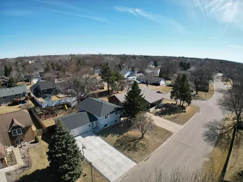 8275 Jensen Ave S, Cottage Grove, MN 55016
