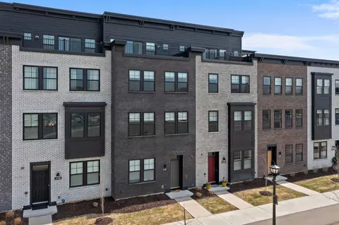 870 Mount Curve Blvd #C, Saint Paul, MN 55116