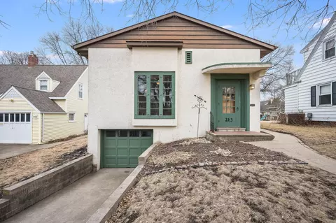 213 Sisseton Dr, Fairmont, MN 56031