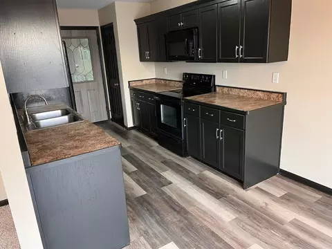 101 7th St E #5, Carlos, MN 56319