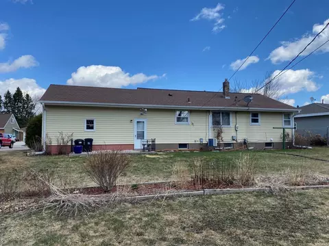 Exterior - 713 Maple Dr, Aurora, MN 55705 photo 2 of 3