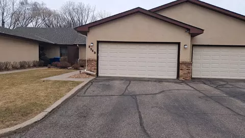 1713 6th Ave W, Shakopee, MN 55379