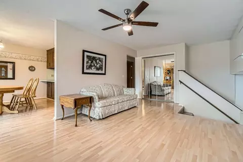 5426 Joyce St, Maple Plain, MN 55359
