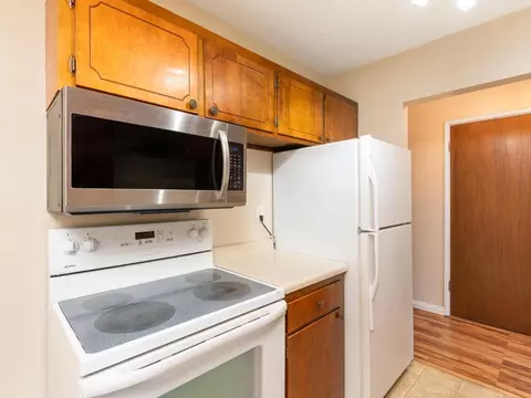 4351 Parklawn Ave #209E, Edina, MN 55435