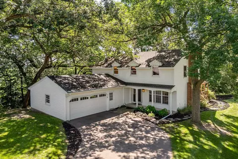 10325 10th Avenue Cir S, Bloomington, MN 55420