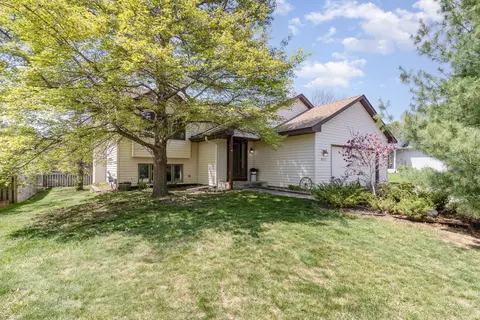 8212 Jewel Ave S, Cottage Grove, MN 55016