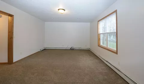 Living - 727 6th Ave S, Saint Cloud, MN 56301 photo 1 of 1
