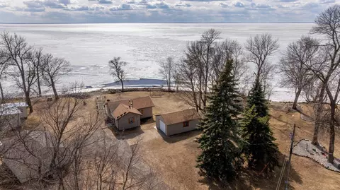 5591 Wildwood Ave, Isle, MN 56342