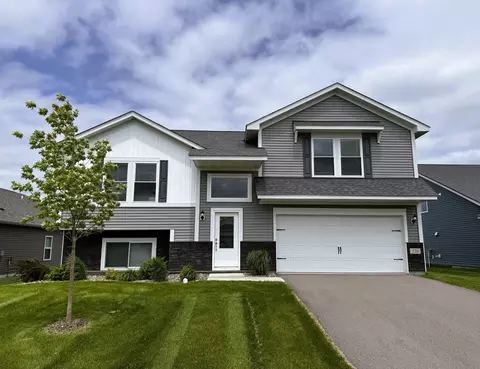 520 Valley Dr W, Annandale, MN 55302