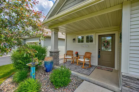 102 Linden Ave, Hudson, WI 54016