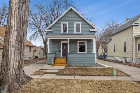 1120 9th Ave N, Fargo, ND 58102