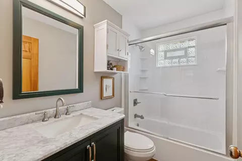 Bath - 1632 Eagle Ln, Mound, MN 55364 photo 1 of 2