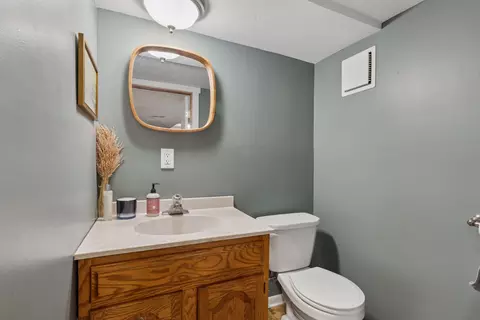 Bath - 1632 Eagle Ln, Mound, MN 55364 photo 2 of 2