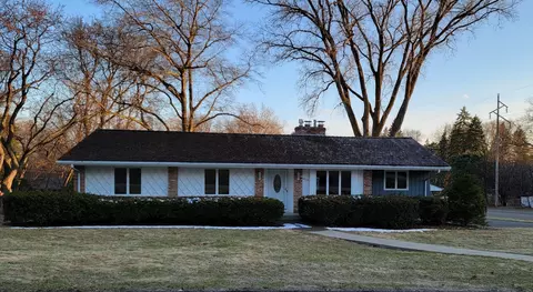 4715 Forest Cir, Minnetonka, MN 55345