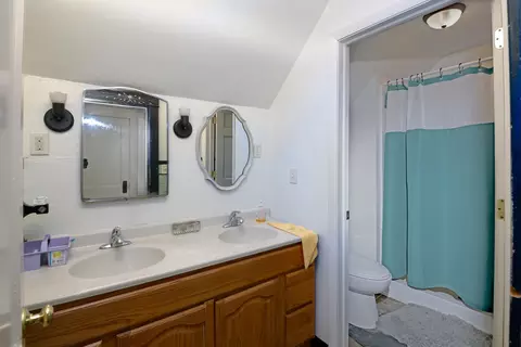 Bath - 707 6th Ave S, Saint Cloud, MN 56301 photo 2 of 3