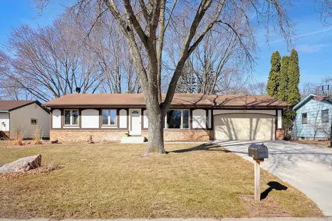 1190 Monroe St S, Shakopee, MN 55379