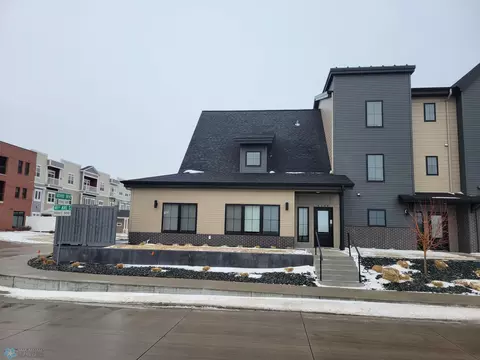 4154 Arthur Dr S, Fargo, ND 58104