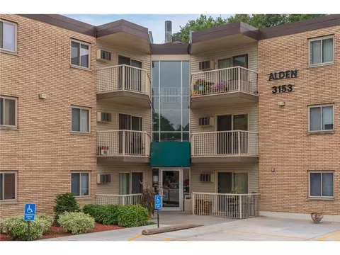 3153 Old Highway 8 #302, Minneapolis, MN 55418
