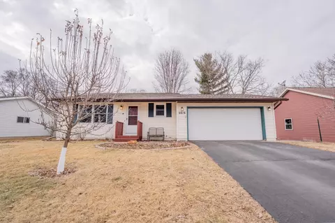 2616 Diane Ln, Eau Claire, WI 54703