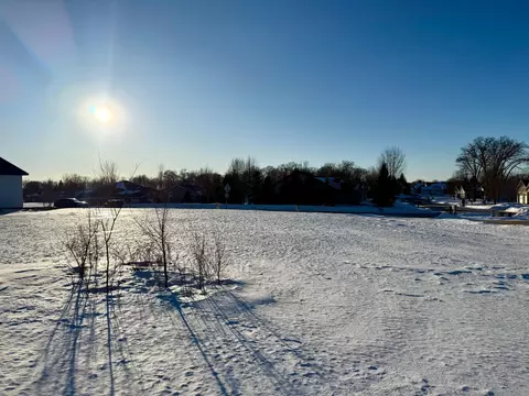 1209 Oak Pond Dr, Sartell, MN 56377