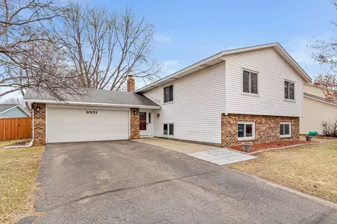 8951 Jasmine Ln S, Cottage Grove, MN 55016