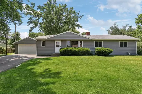 1428 Brenner Ave, Roseville, MN 55113