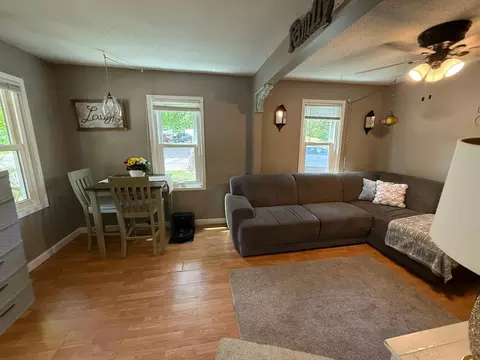 328 Jefferson Pl, Faribault, MN 55021 photo 4