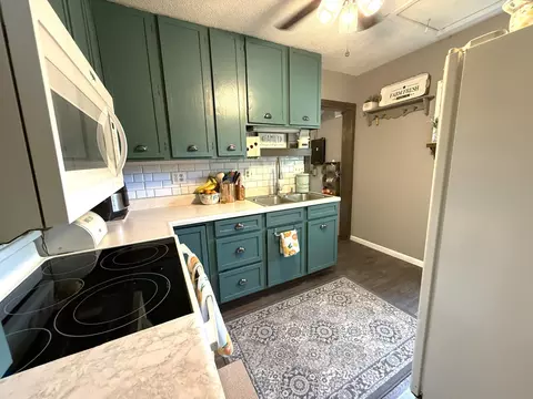 328 Jefferson Pl, Faribault, MN 55021 photo 9