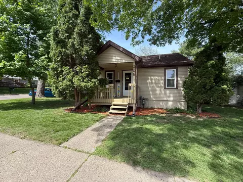 328 Jefferson Pl, Faribault, MN 55021 photo 27