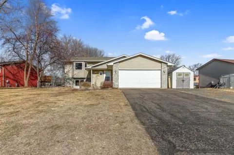 13810 Foxhill Ave N, Hugo, MN 55038