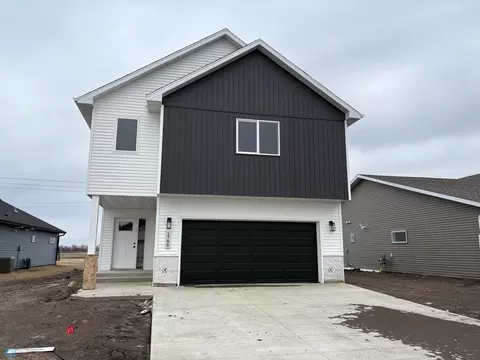1786 19th Ave N, Wahpeton, ND 58075