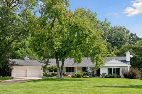 6621 Sally Ln, Edina, MN 55439