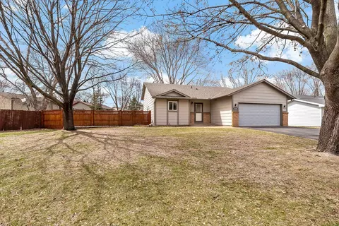 2144 Heritage Dr, Shakopee, MN 55379