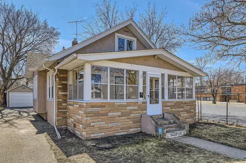 948 Margaret St, Saint Paul, MN 55106
