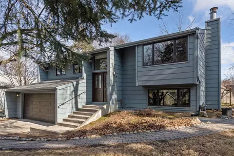7193 Tartan Curv, Eden Prairie, MN 55346