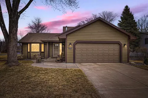 9884 Kirkwood Ln N, Maple Grove, MN 55369