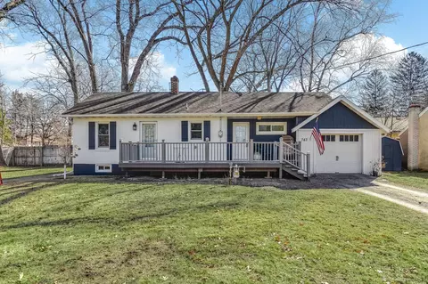 743 6th St SE, Forest Lake, MN 55025
