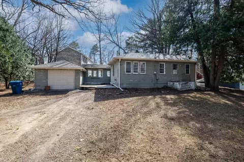 5869 Idlewood Rd, Mound, MN 55364