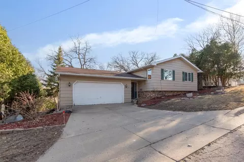507 Main St W, Waterville, MN 56096