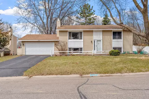 5005 Jonquil Ln N, Plymouth, MN 55442