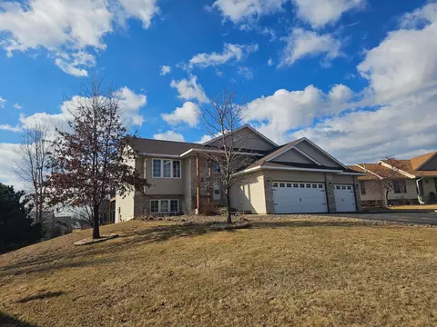 812 Jack Pine Ct, Somerset, WI 54025