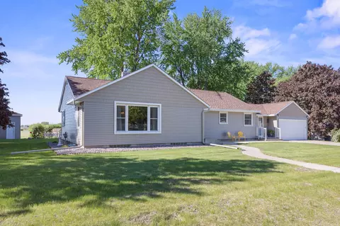 111 3rd St S, Brownton, MN 55312