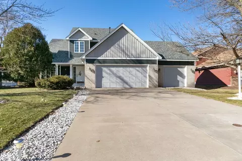 783 Moonlight Dr, Woodbury, MN 55125