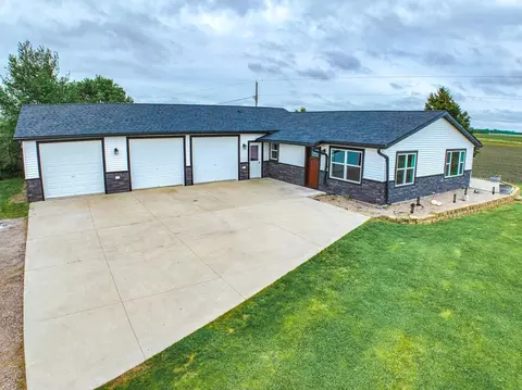 217 5th St NE, Pennock, MN 56279