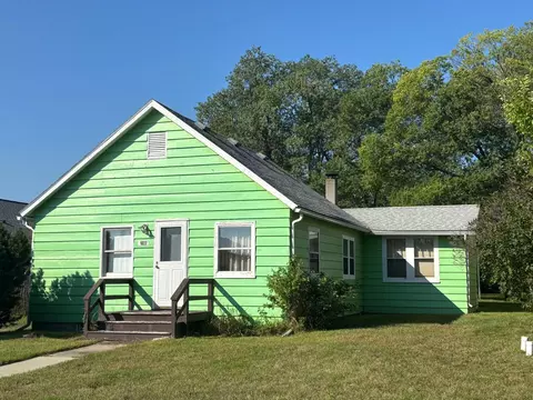 208 Basswood Ave NW, Cass Lake, MN 56633