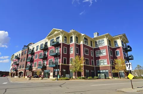 4100 Spring St #303, Spring Park, MN 55384
