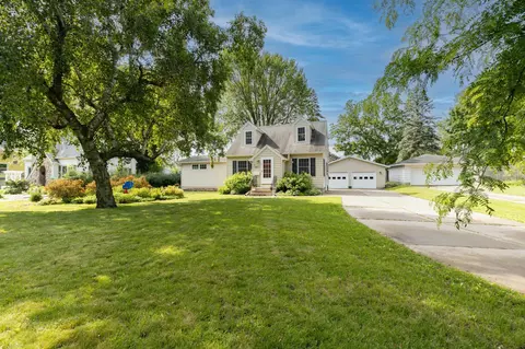 807 2nd St W, Hastings, MN 55033