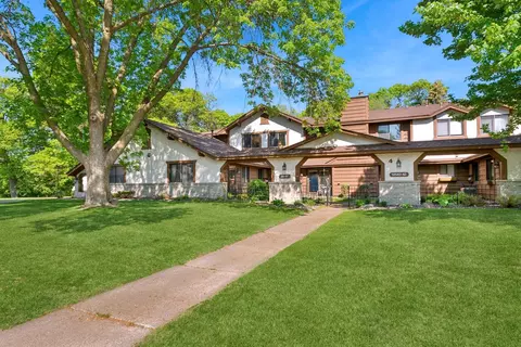 65 125th Ln NW, Coon Rapids, MN 55448