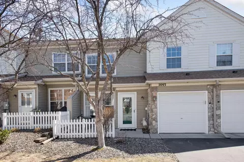 2093 Baneberry Way E, Chanhassen, MN 55317